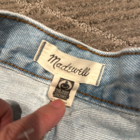 Madewell Mom Jean Short - 28 - Picture 5 of 7
